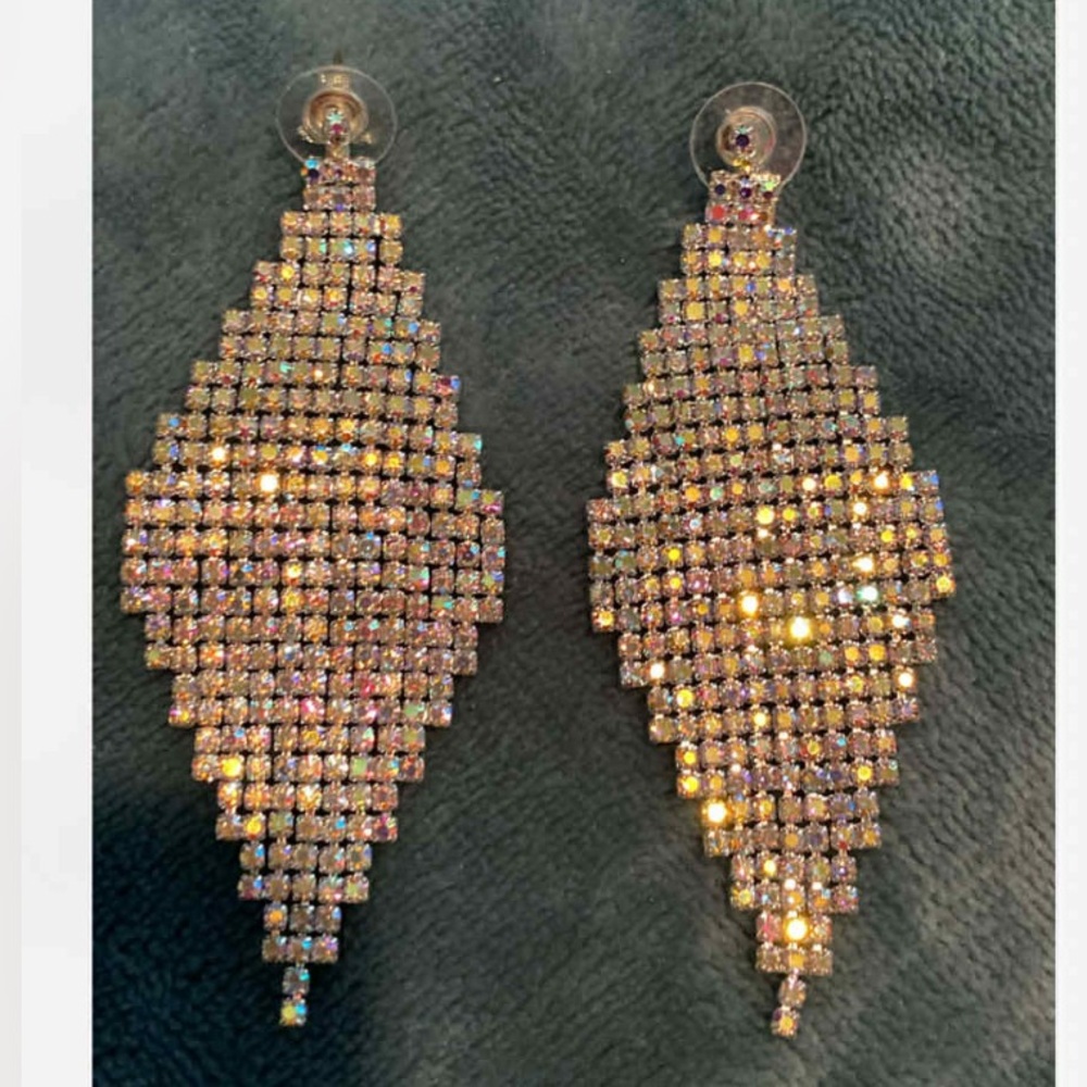 Elegant Gold Crystal Drop Earrings